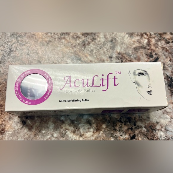 NIB AcuLift Cosmetic Roller - Picture 3 of 3